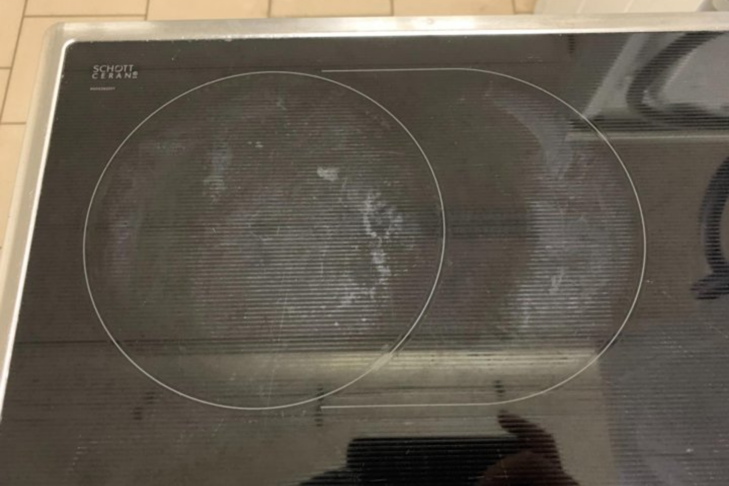 Bếp điện Bosch PKN645T14 tích hợp nhiều tính năng an toàn