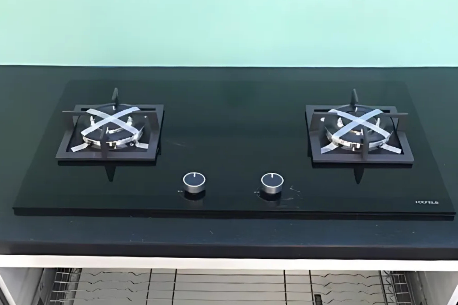 Bếp gas âm Hafele HC-G802B sở hữu thiết kế tối giản nhưng vẫn toát lên vẻ sang trọng và tinh tế