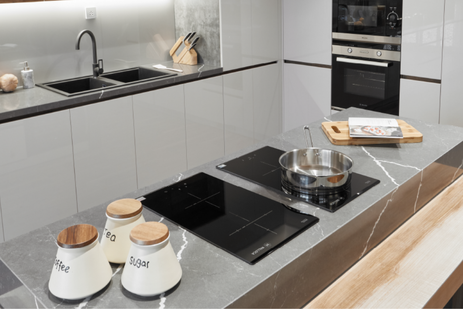 Bếp hồng ngoại Malloca nổi bật với phong cách châu Âu, mang đến các sản phẩm có thiết kế đa dạng
