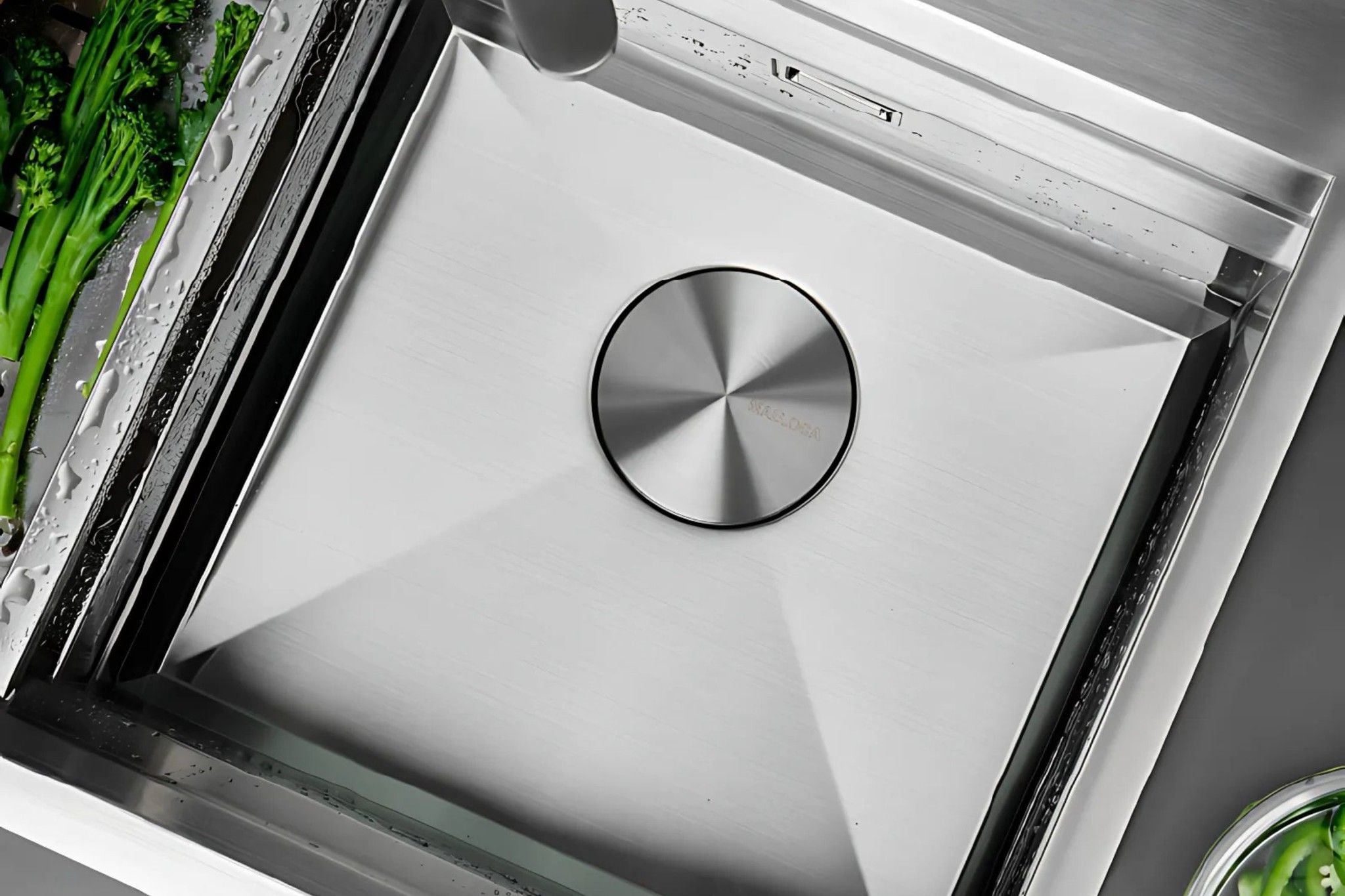 Chậu rửa bát Slide MS 862 có lớp chống ồn, chống tích tụ nước