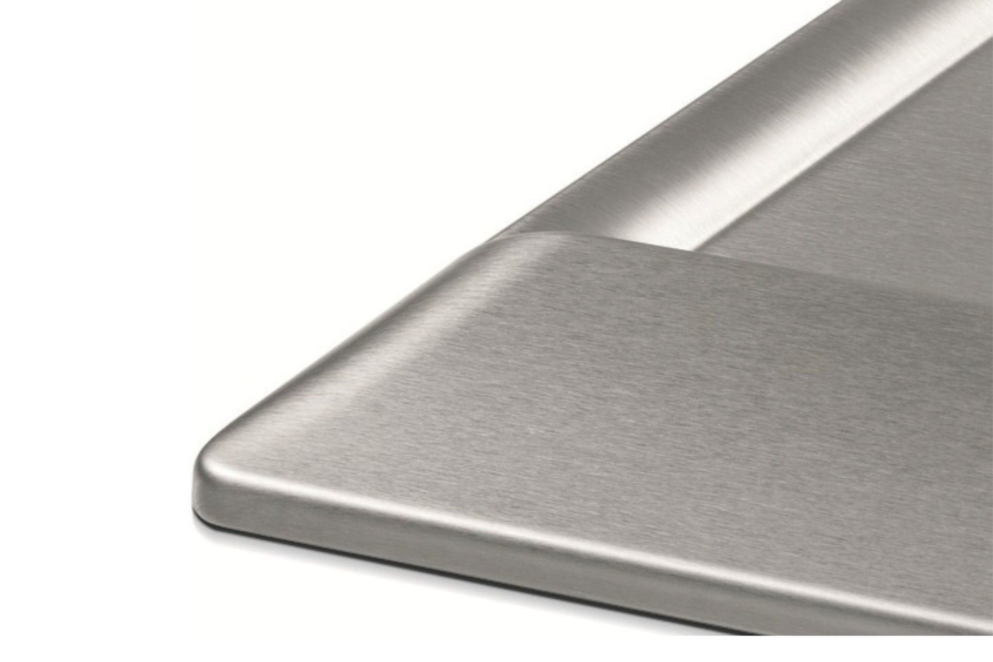 Mặt bếp làm từ thép không gỉ, dễ dàng vệ sinh