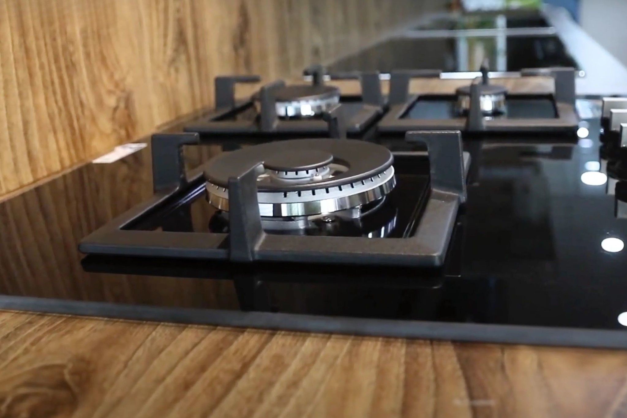 Kiềng có cấu tạo nguyên khối bền bỉ theo thời gian