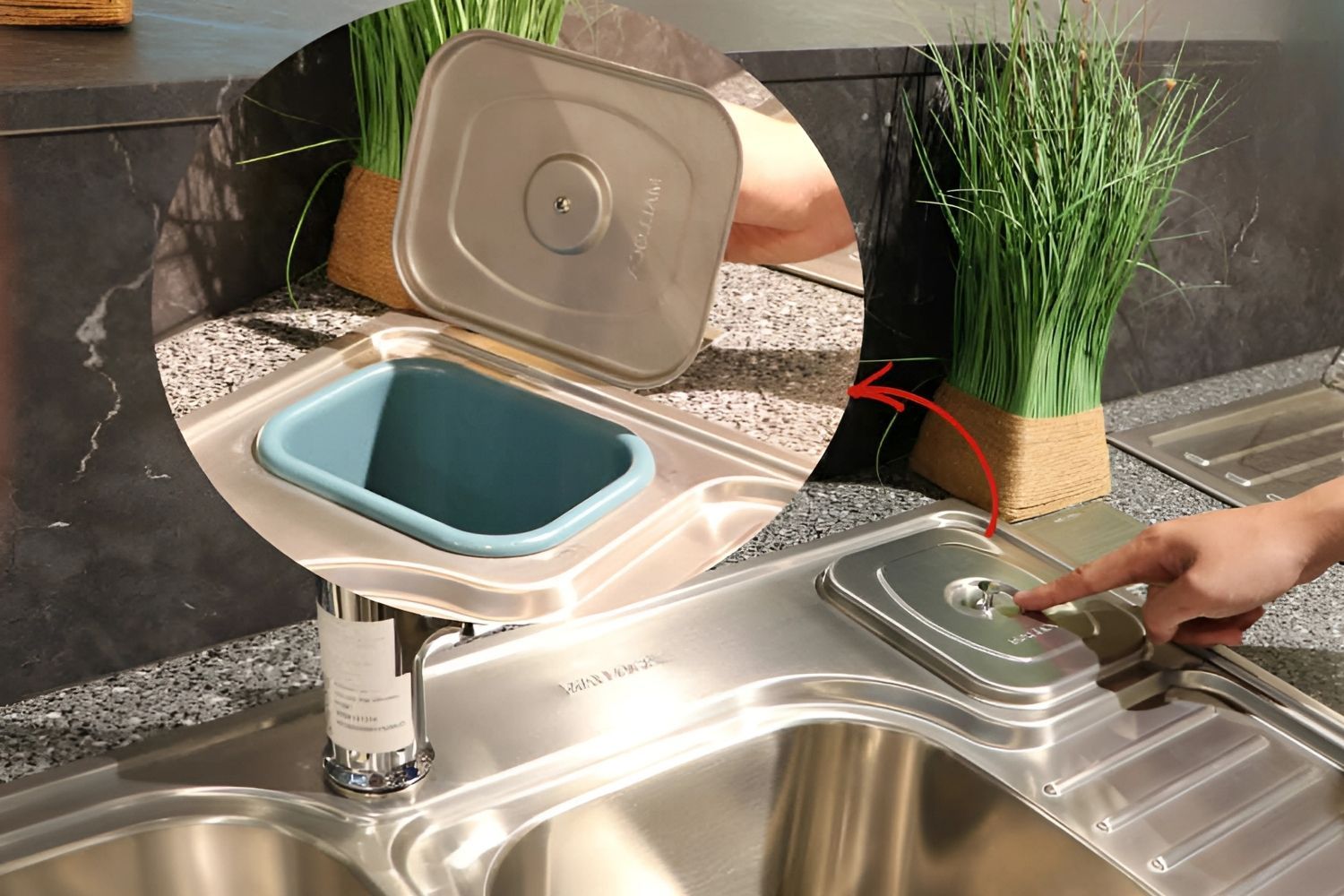 Hộp chứa rác và nắp đậy của chậu rửa bát Malloca