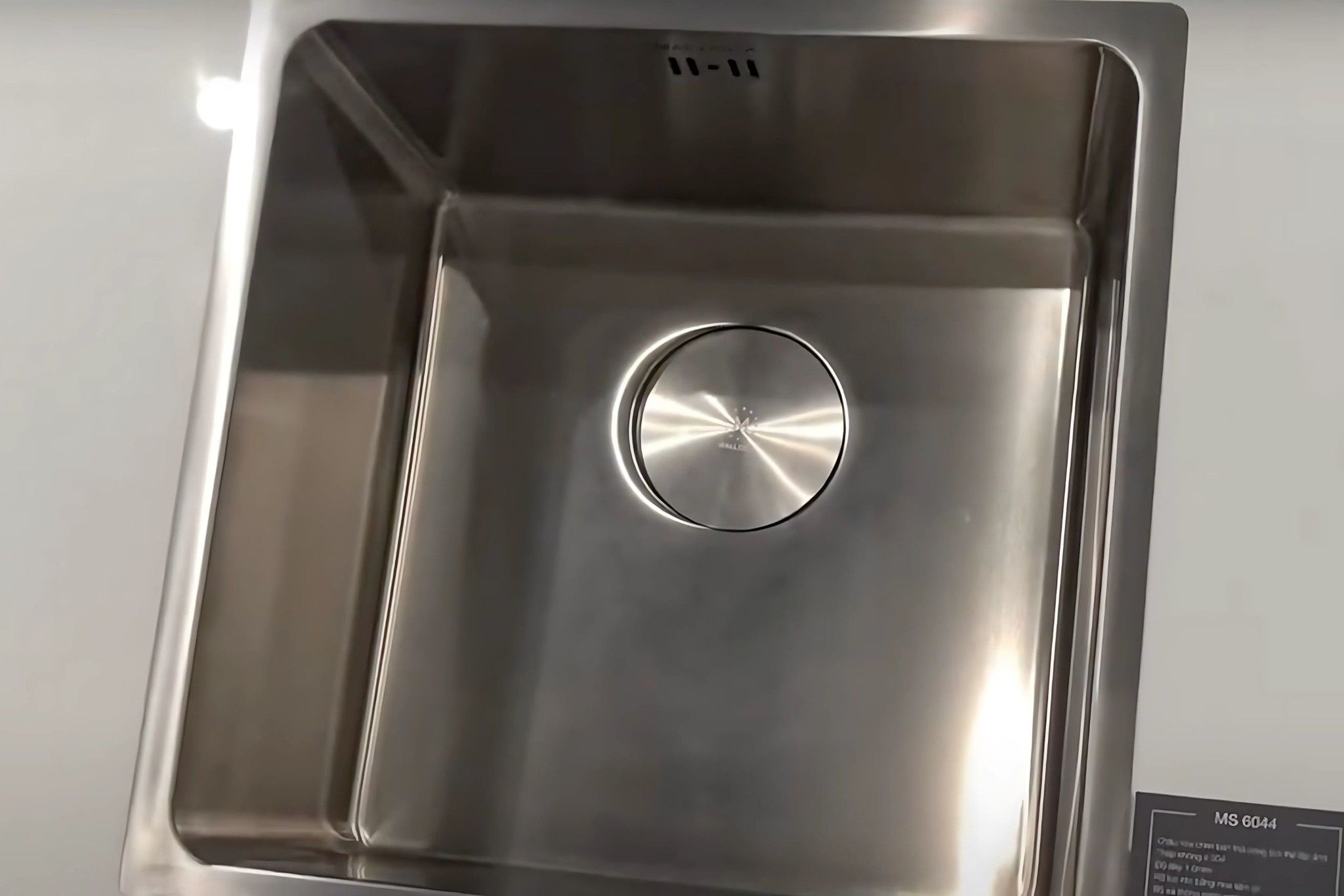 Chậu rửa inox 304 cao cấp chịu nhiệt, chống ăn mòn