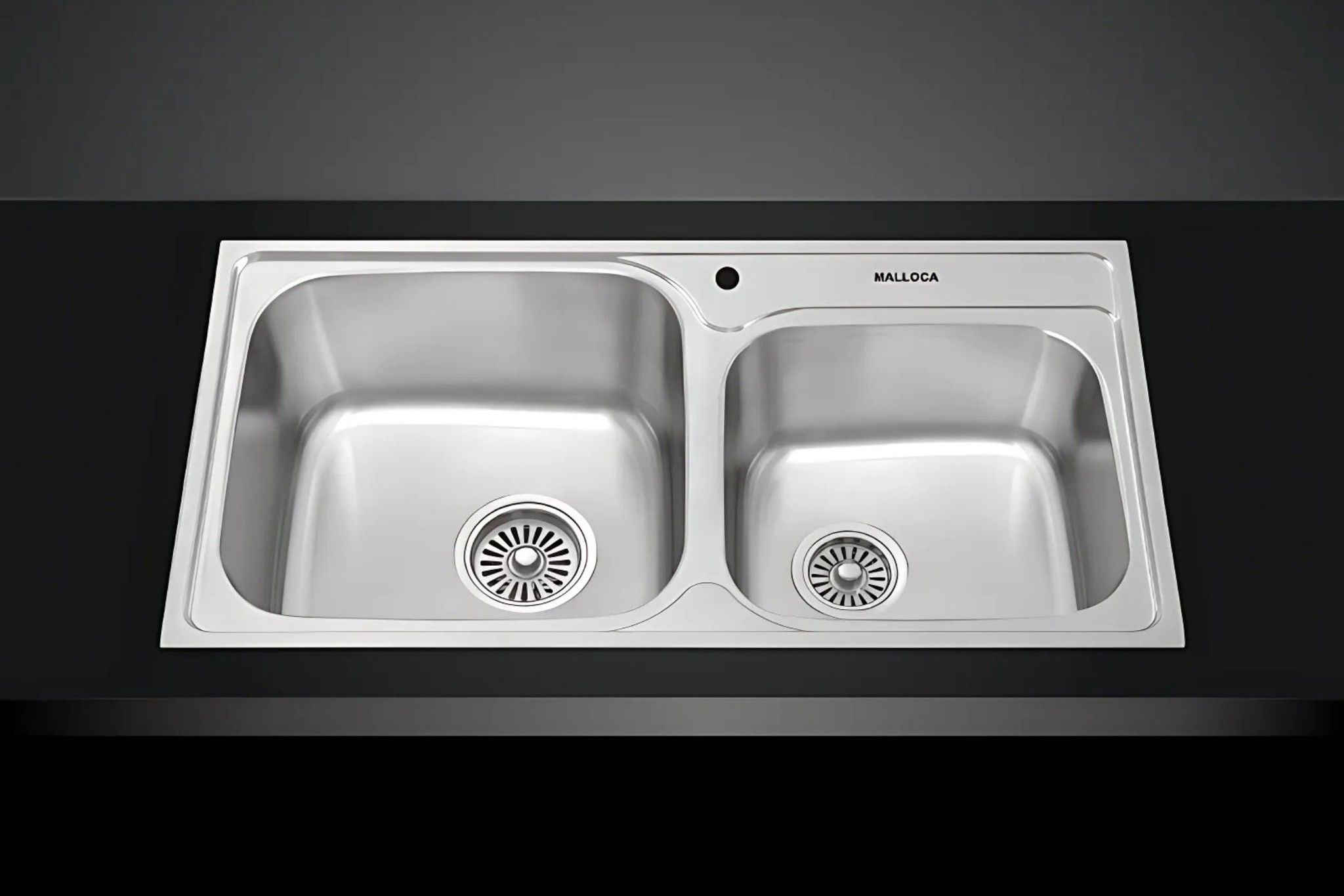 Thiết kế 2 ngăn bất đối xứng tinh tế, sang trọng.