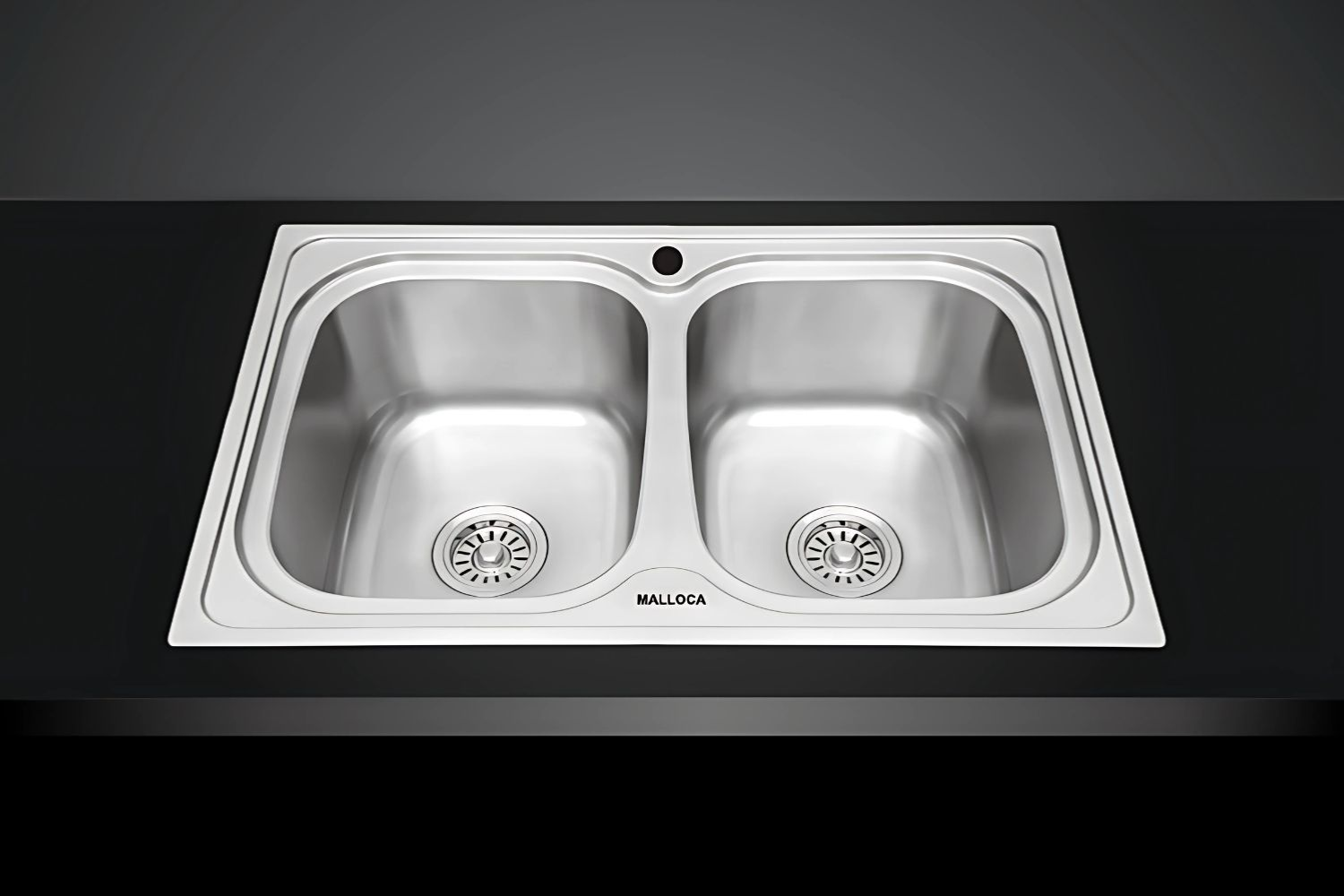 Chậu rửa bát đôi Malloca phong cách châu Âu sang trọng.