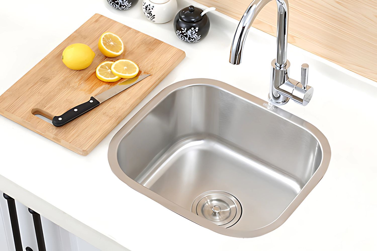 Chậu rửa bát inox hình vuông, nhỏ gọn