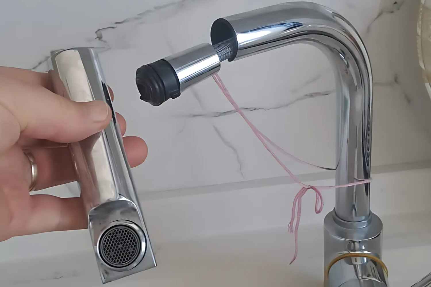 Đầu lọc tạo bọt chống văng nước