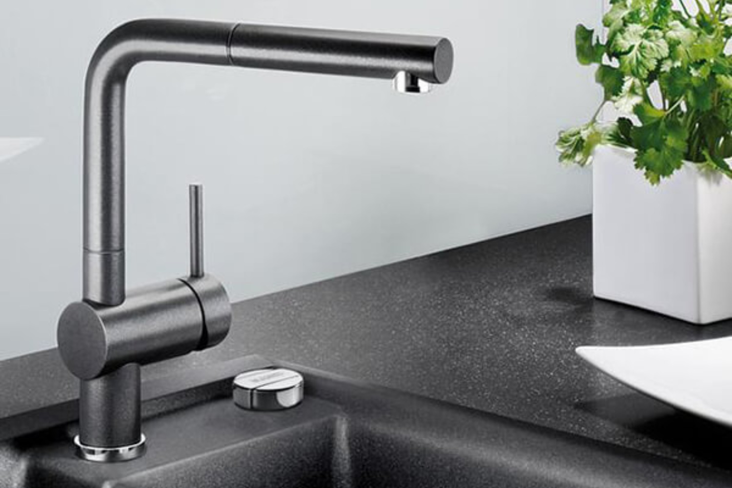 Điều chỉnh chế độ phun chụm/xòe