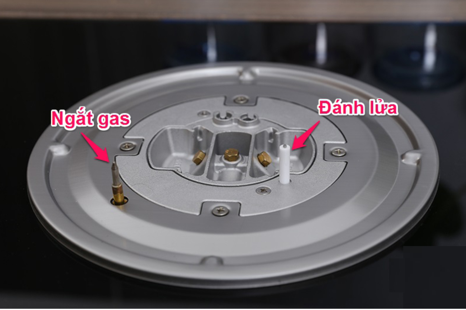 Bếp ga Malloca AS 930L có hệ thống cảm ứng ngắt ga theo công nghệ tiên tiến