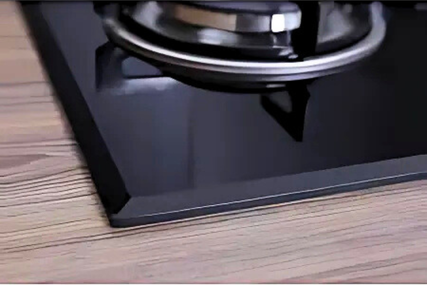 Bề mặt bếp Malloca AS 930L&nbsp;được làm từ kính cường lực dày 8mm