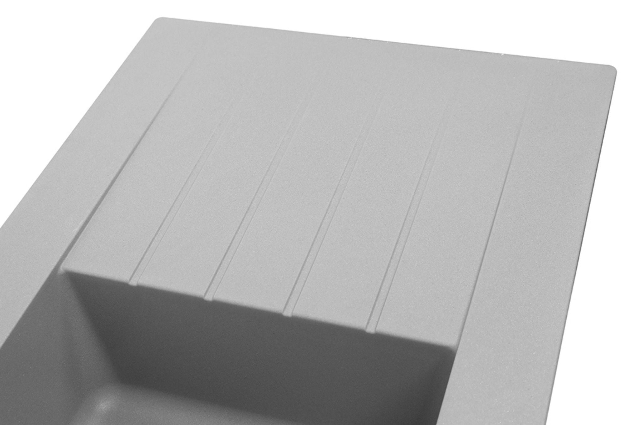 Bàn chờ rộng rãi, tối ưu công năng