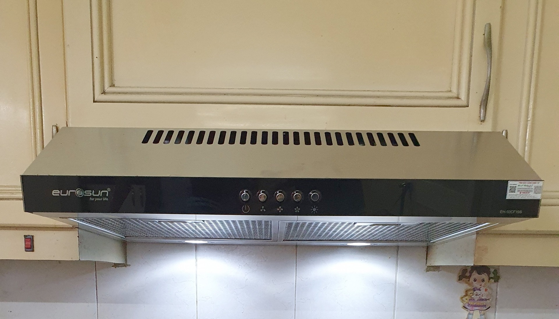 Chiếu sáng tiện lợi với đèn LED tiết kiệm điện