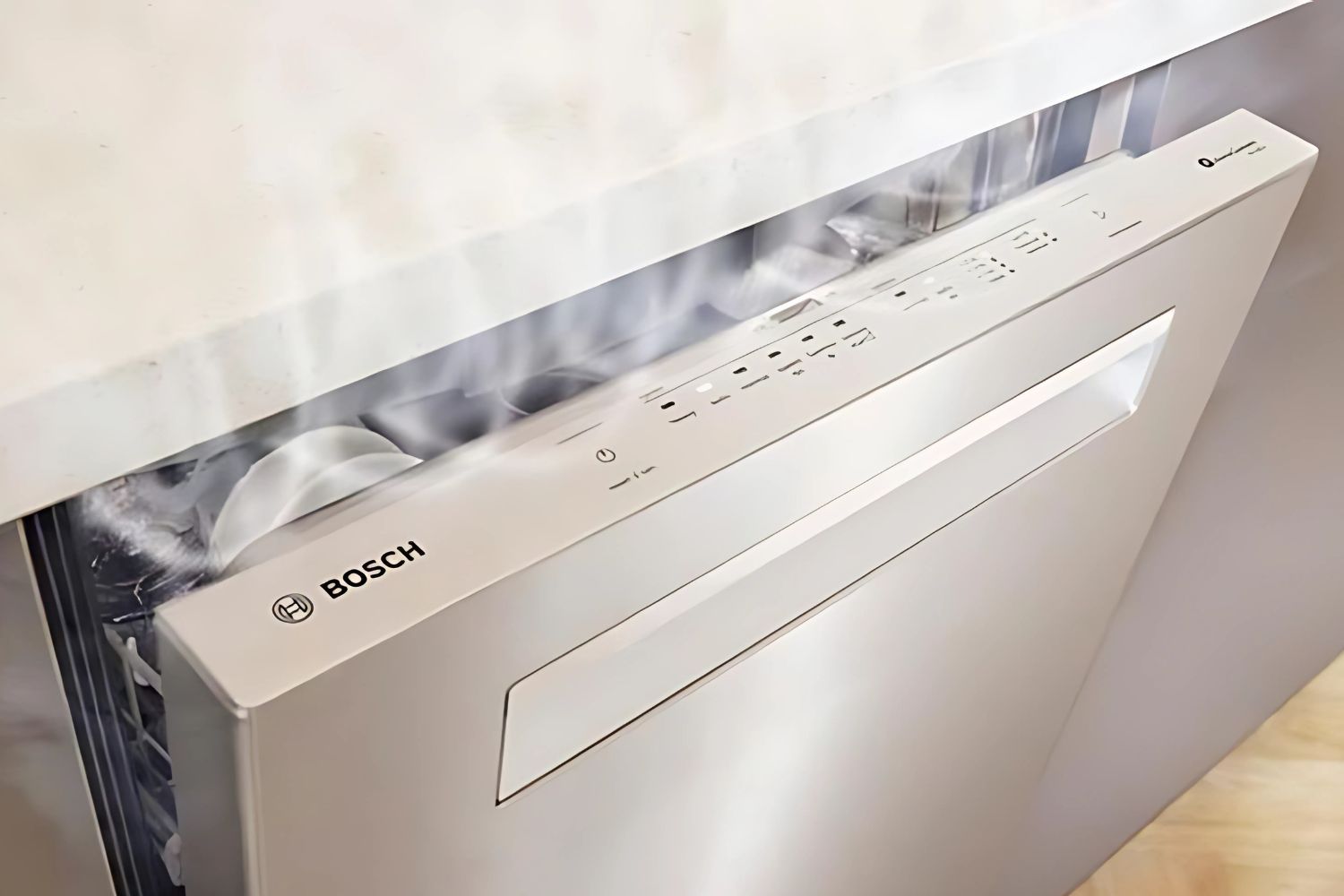 Sấy hé cửa ở chu trình cuối giúp chén bát được khô tự nhiên