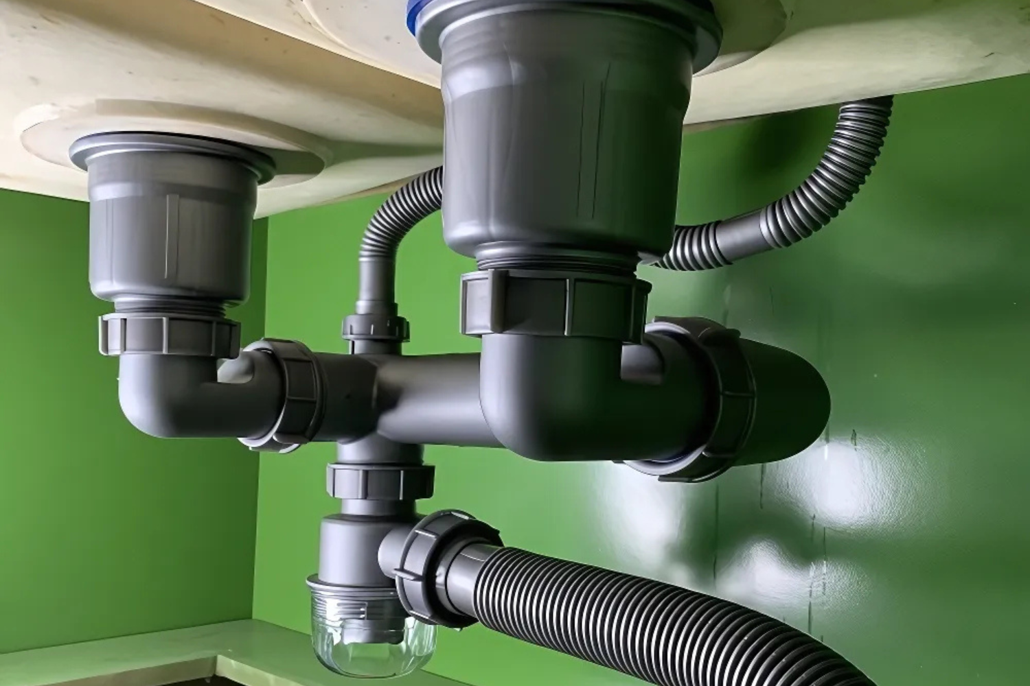 Phần xi phông của bồn rửa chén 2 ngăn