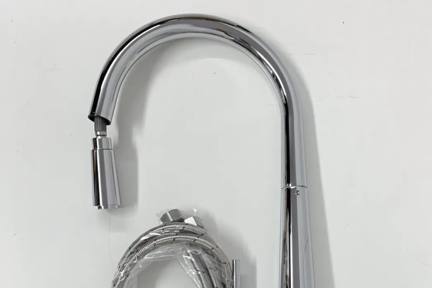 voi-dang-co-rut-de-dang-keo-dai-de-ve-sinh-chau-rua