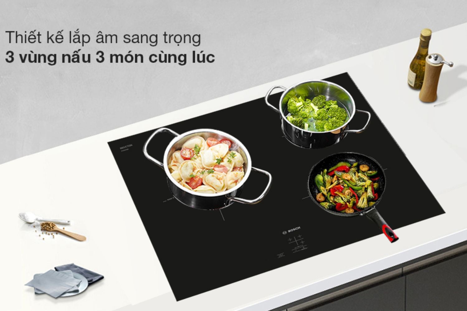 thiết kế bếp từ 3 vùng nấu Bosch PUC61KAA5E