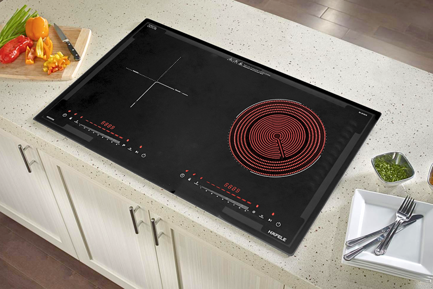 Bếp kết hợp Hafele sở hữu ưu điểm nấu nhanh của bếp từ và khoong kén nồi của hồng ngoại