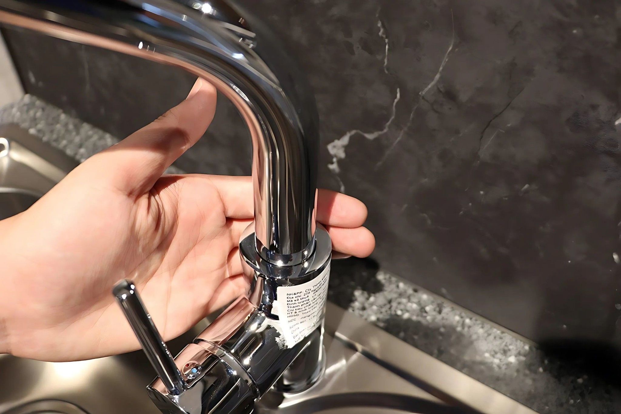 Thân vòi xoay linh hoạt 360 độ – Tối ưu hiệu quả sử dụng