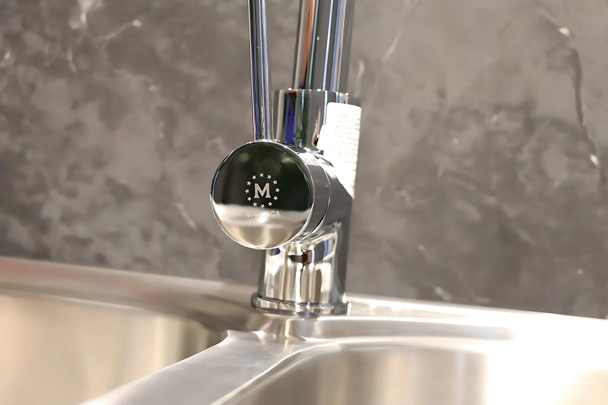 Cấp nước nóng&nbsp;lạnh linh hoạt – Đáp ứng mọi tình huống sử dụng