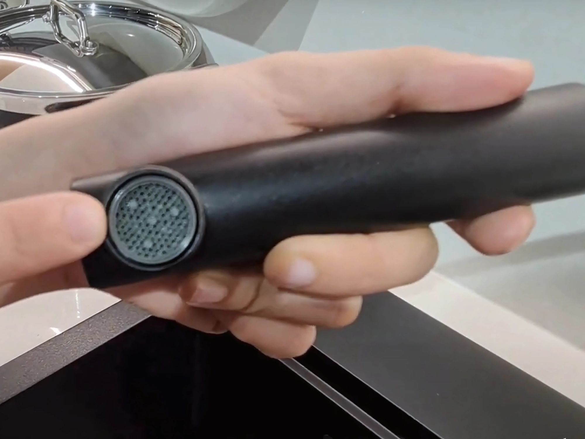 Lớp lưới lọc tích hợp bên trong