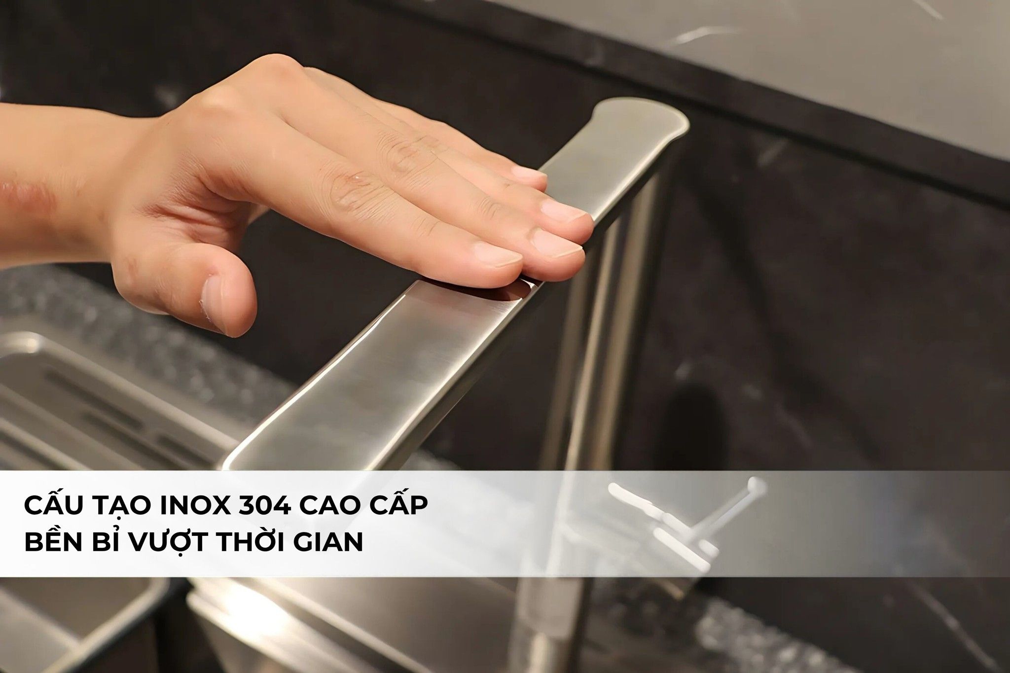 Vòi rửa bát Malloca K061-SS được chế tạo từ inox 304 chống gỉ