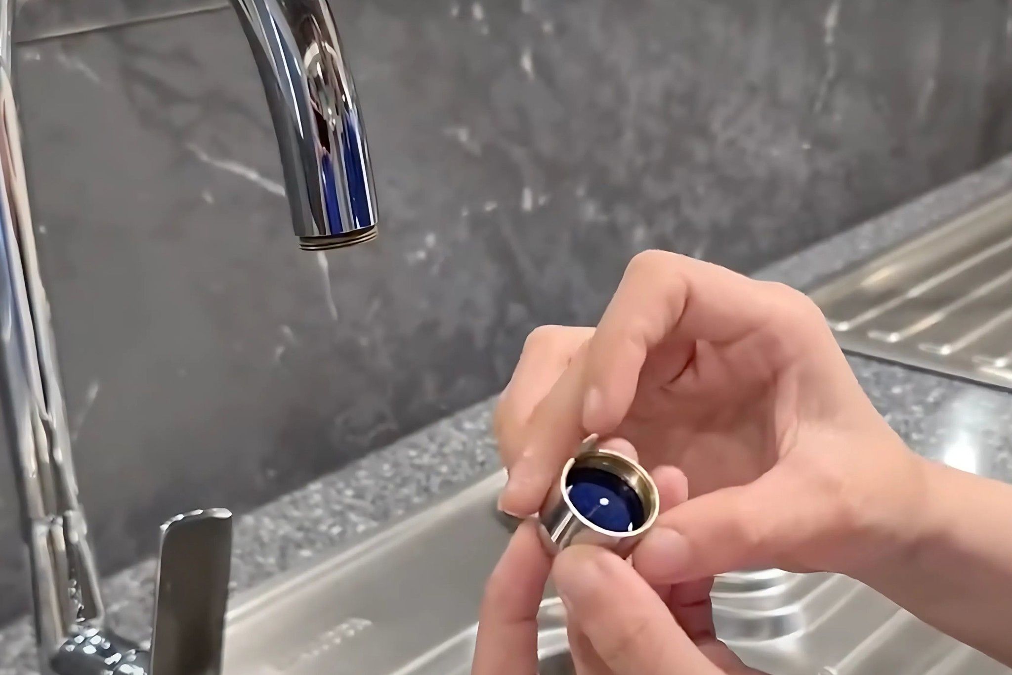 bộ lọc còn có thể tháo rời dễ dàng để vệ sinh định kỳ