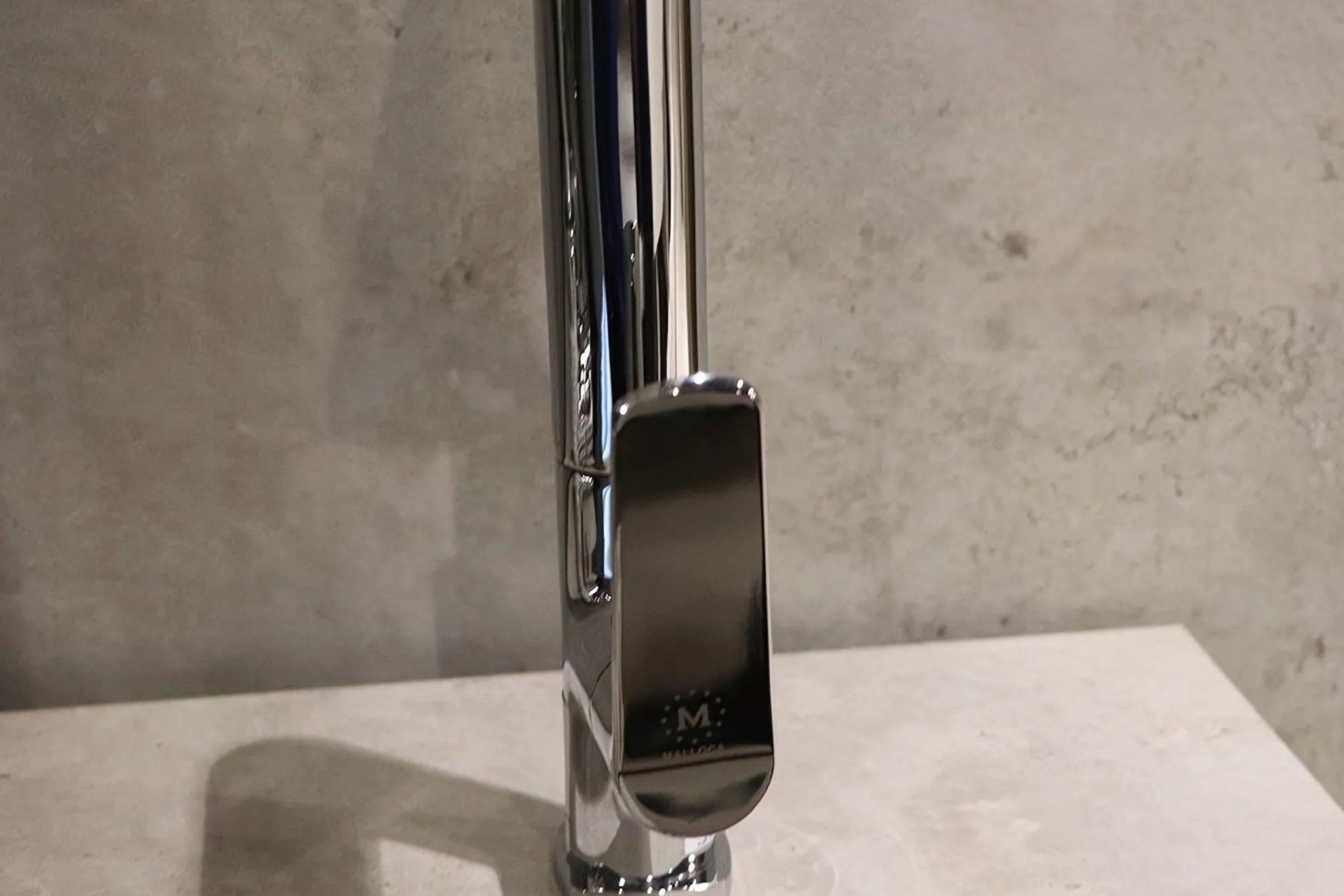 Tay gạt lớn dễ điều khiển – Tùy chỉnh nhiệt độ và lưu lượng một cách mượt mà