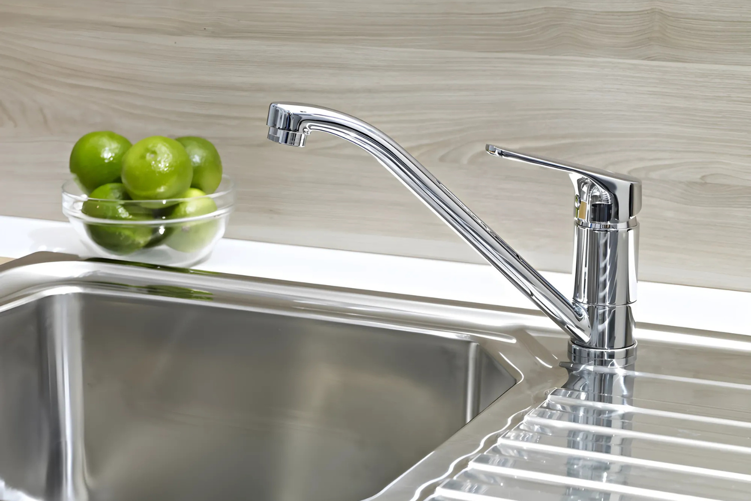 Vòi rửa chén Teka với kiểu dáng thẳng