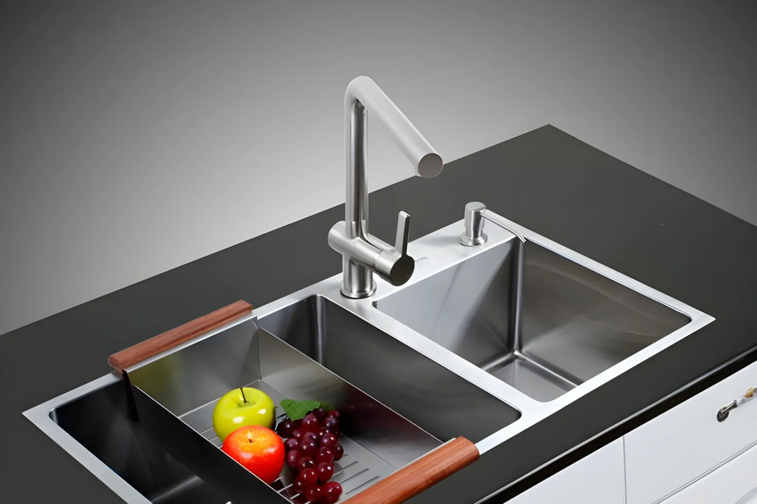 Vòi rửa chén Teka với kiểu dáng vòi chữ L