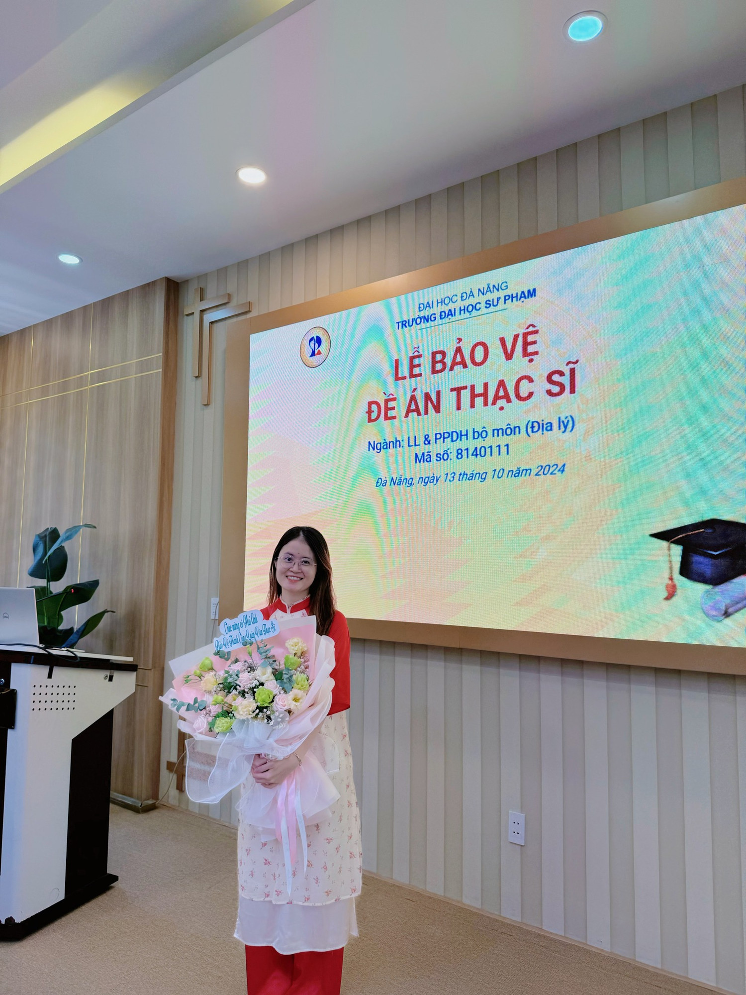 NGƯỜI TRUYỀN LỬA TẠI LỚP HỌC ĐỊA LÝ - CÔ HOÀNG THỊ MAI ANH