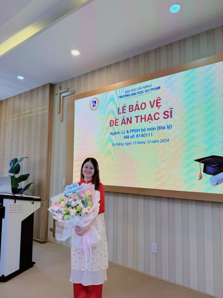 NGƯỜI TRUYỀN LỬA TẠI LỚP HỌC ĐỊA LÝ - CÔ HOÀNG THỊ MAI ANH