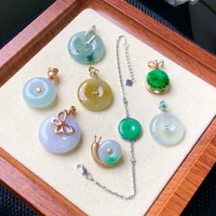 NGỌC BỘI PHỈ THÚY