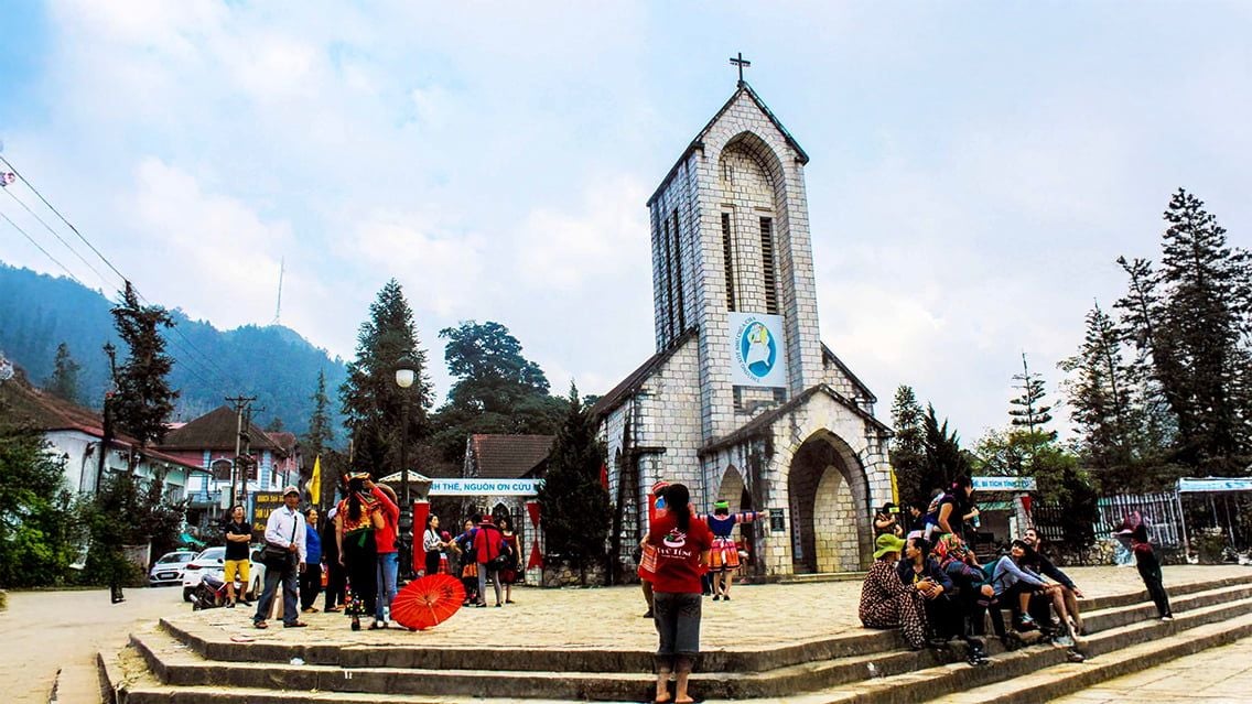 Mandala on Wheels: Cycling Through the Legacy of the Lan Xang Kingdom
