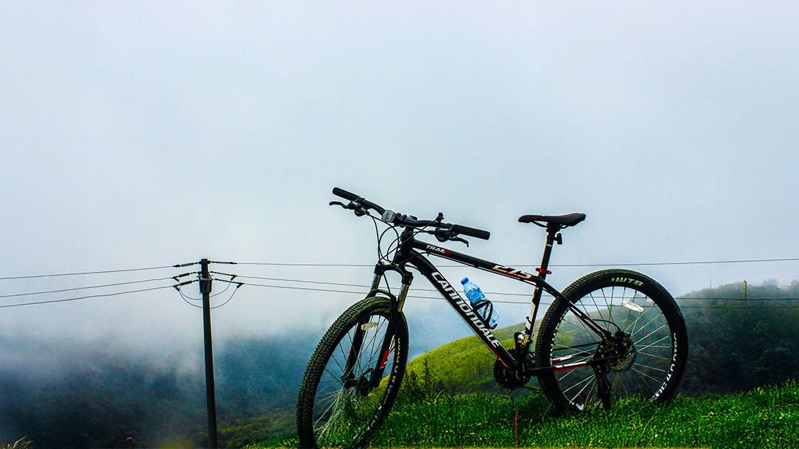 FROM HANOI TO VIENTIANE: AN INSPIRATIONAL CROSS-BORDER CYCLING JOURNEY