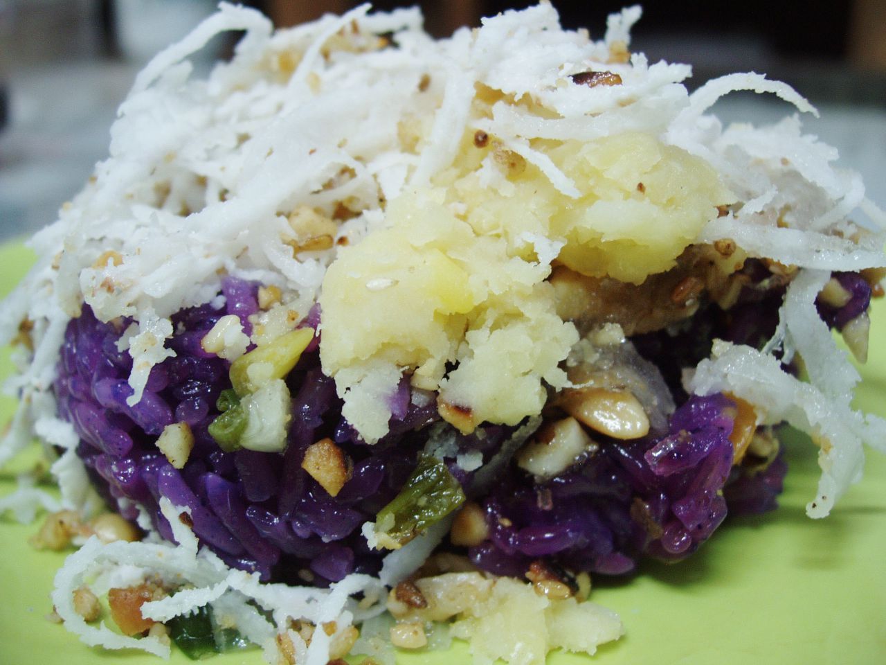 Cycling Fuel: What Riders Eat to Stay Energized in the Mekong Heat - xoi viet nam - VIETNAM CYCLING IN MEKONG DELTA