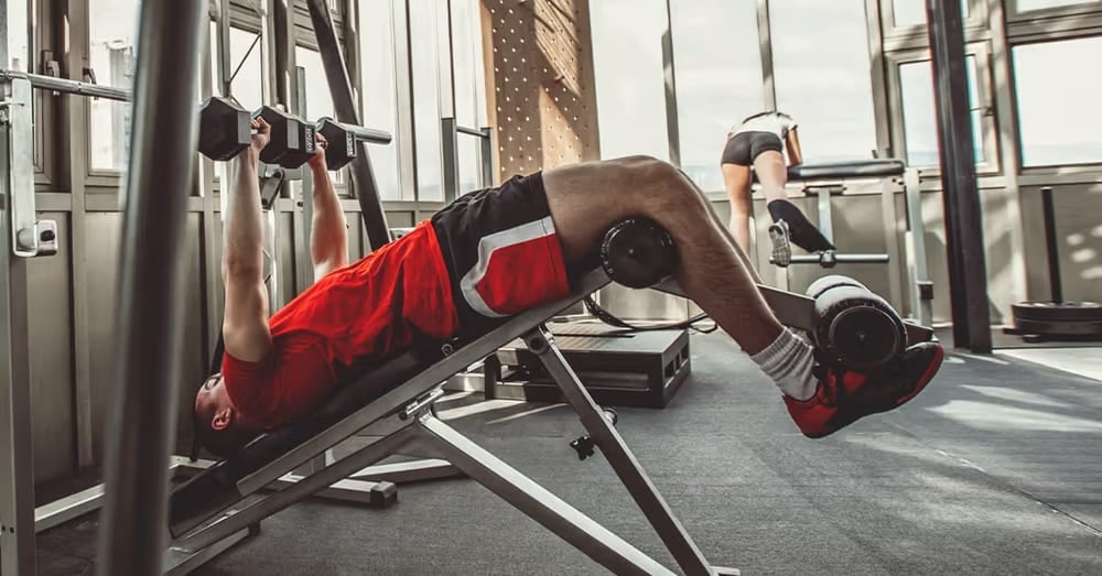 Hướng dẫn tập Decline Bench Press và lỗi sai thường gặp