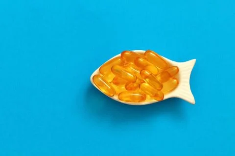 Có nên uống dầu cá trước khi ngủ? Ưu nhược điểm và cách uống đúng