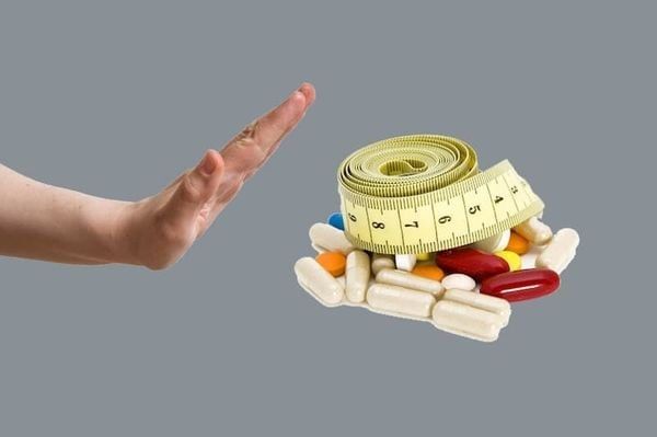 Uống thuốc giảm cân