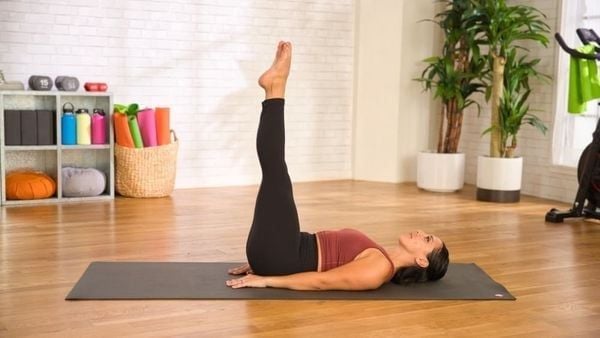 Bodyweight Leg Raises giúp săn chắc bụng hiệu quả