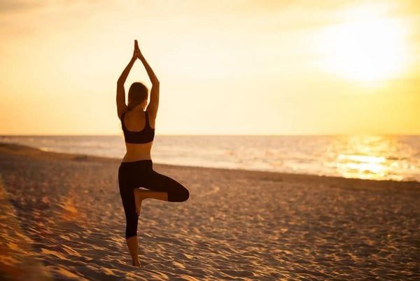Tư thế cái cây - Tree Pose