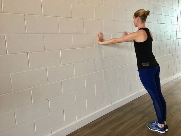 Mô tả động tác chống đẩy Wall Push-Ups