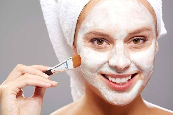 Đắp mặt nạ bổ sung collagen cho da