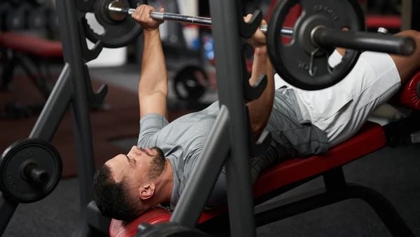 Thời điểm tập Decline Bench Press
