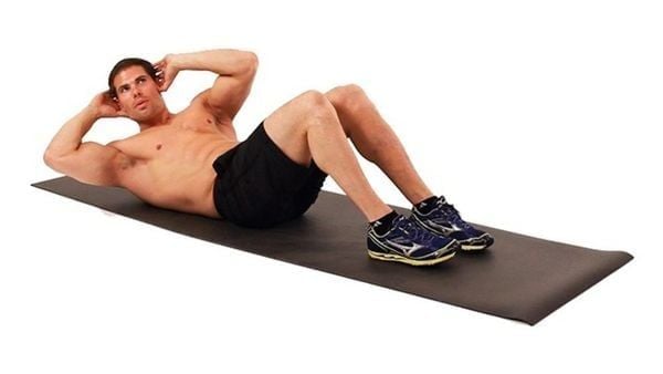 Bài tập gập bụng chéo giúp loại bỏ mỡ thừa 2 bên hông