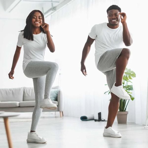 High Knees là bài tập đa dụng phù hợp với nhiều người