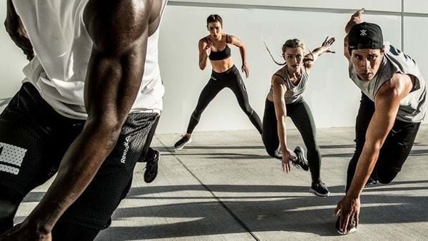 HIIT là bài tập cường độ cao ngắt quãng