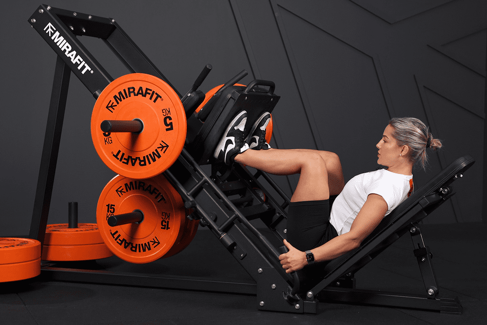 Leg Press (đạp đùi) là bài tập sử dụng máy Leg Press chuyên dụng
