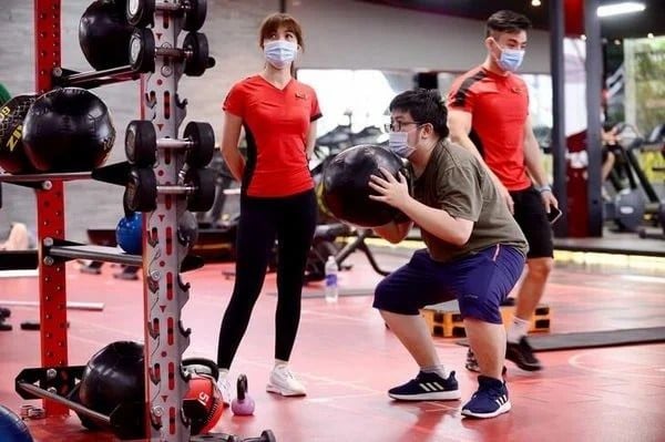 : tập gym có bị lùn không