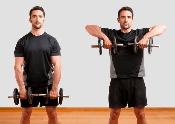 Bài tập lưng xô với tạ đơn: Upright Row